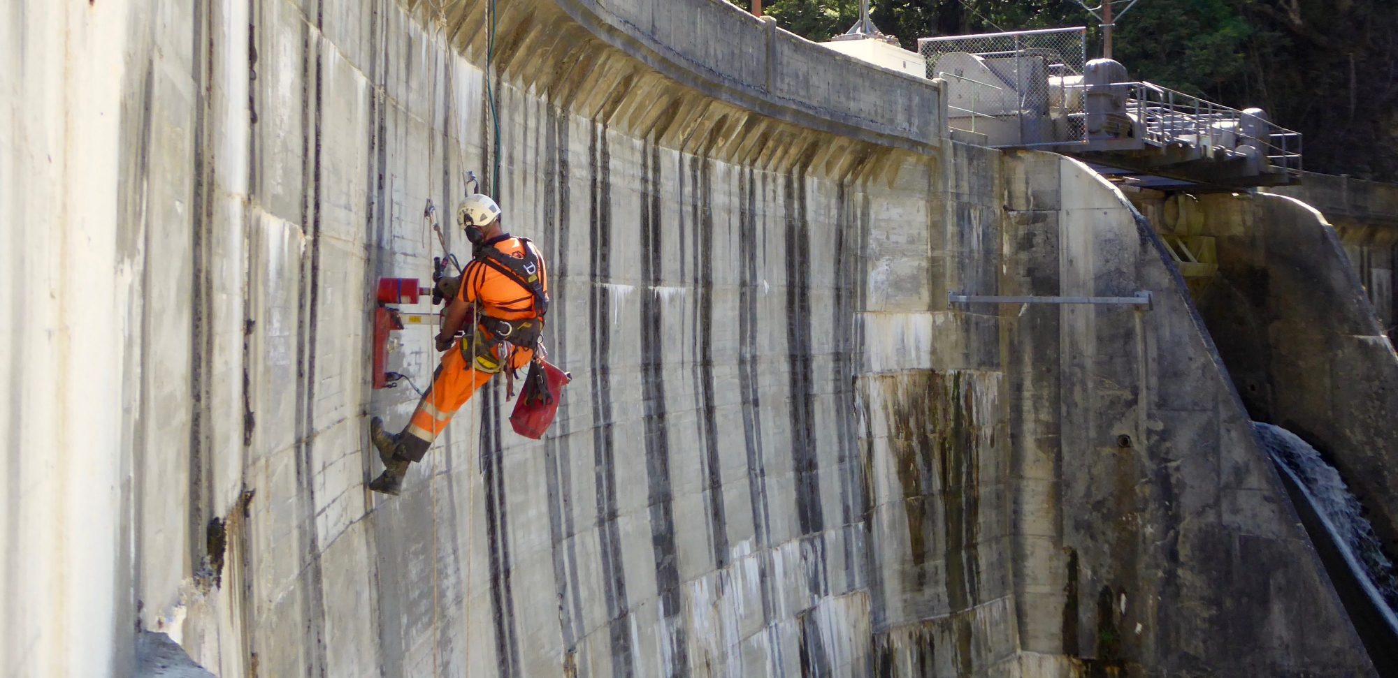 Power Utility Using Ropes Specialist & Rope Access Services for the Renewable Energy Sector